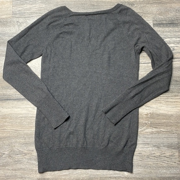 GAP Women’s Charcoal Wool Blend Crew Neck Sweater with button cuff, size small - Picture 9 of 9